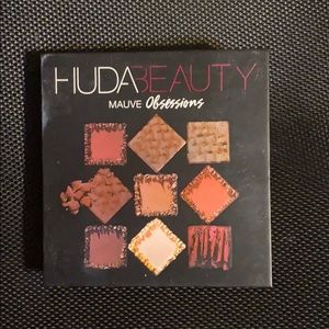 Huda Beauty Mauve Obsessions Palette